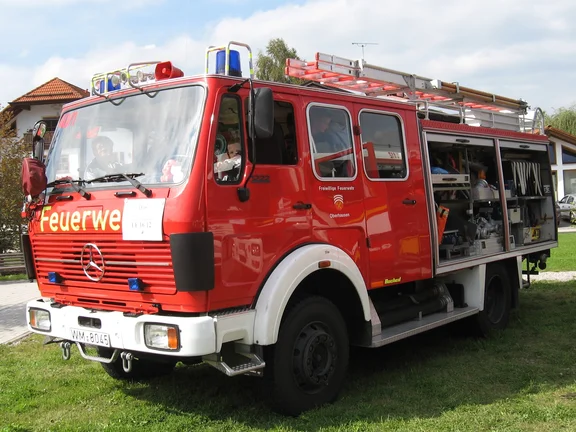 2017 LF 16 ehem Fahrzeuge.jpg