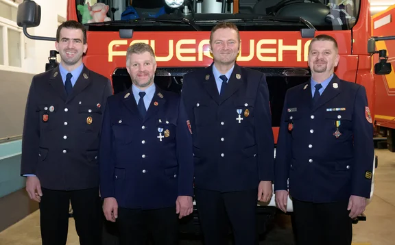 240315_FFW-Oberhausen_Kommandaten Kopie 2.jpg