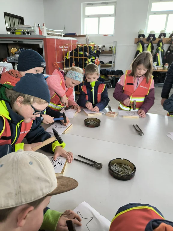 2024 Kinderfeuerwehr Adventsfenster 2.jpg